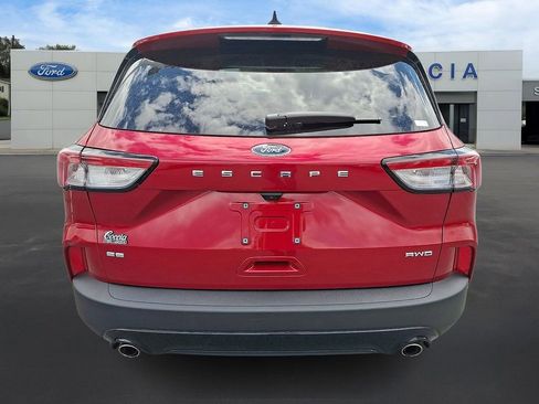 Used 2022 Ford Escape SE w/ SE Sport Appearance Package AWD/4WD image 5