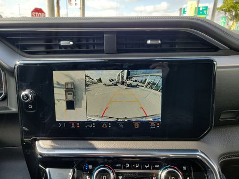 Used 2024 GMC Sierra 1500 Denali w/ Technology Package image 10