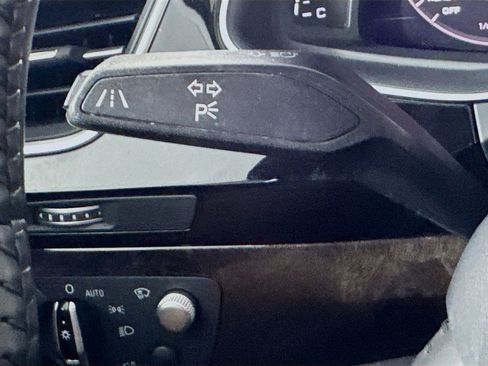 Used 2017 Audi Q7 3.0T Prestige image 12