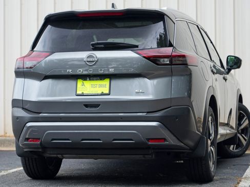 Used 2022 Nissan Rogue SL w/ SL Premium Package FWD image 4