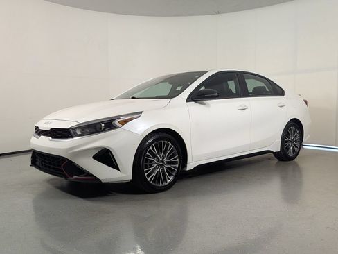 Used 2023 Kia Forte GT-Line FWD image 3
