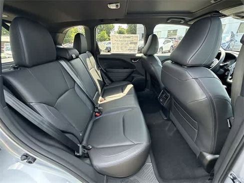 Used 2025 Subaru Forester Limited image 25