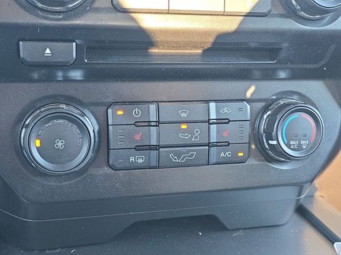 Used 2015 Ford F150 XLT w/ Equipment Group 302A Luxury image 19