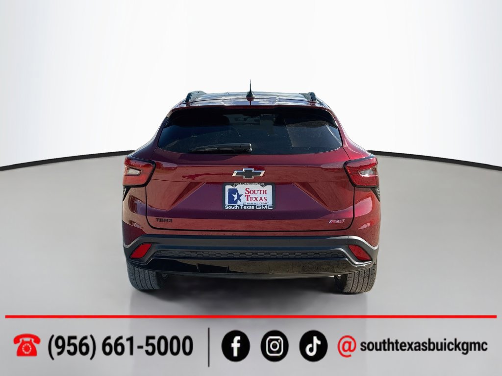 Used 2025 Chevrolet Trax RS w/ Driver Confidence Package FWD image 7