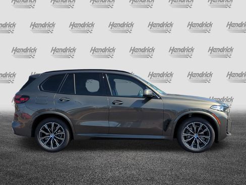 Certified 2024 BMW X5 xDrive40i w/ M Sport Package image 10