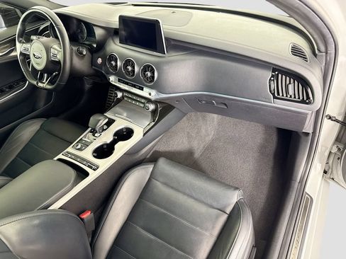 Used 2020 Kia Stinger GT2 RWD image 18