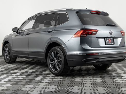 Used 2022 Volkswagen Tiguan SE AWD/4WD image 4