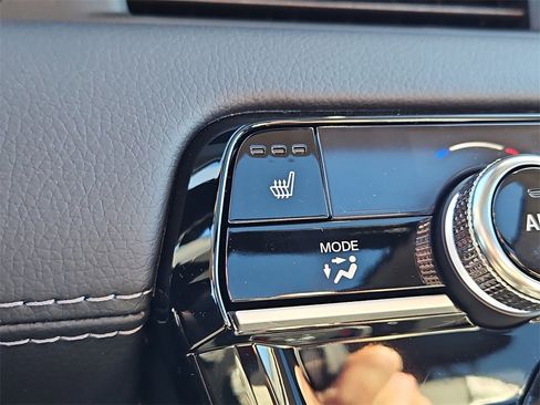 New 2025 Honda Pilot Touring image 14