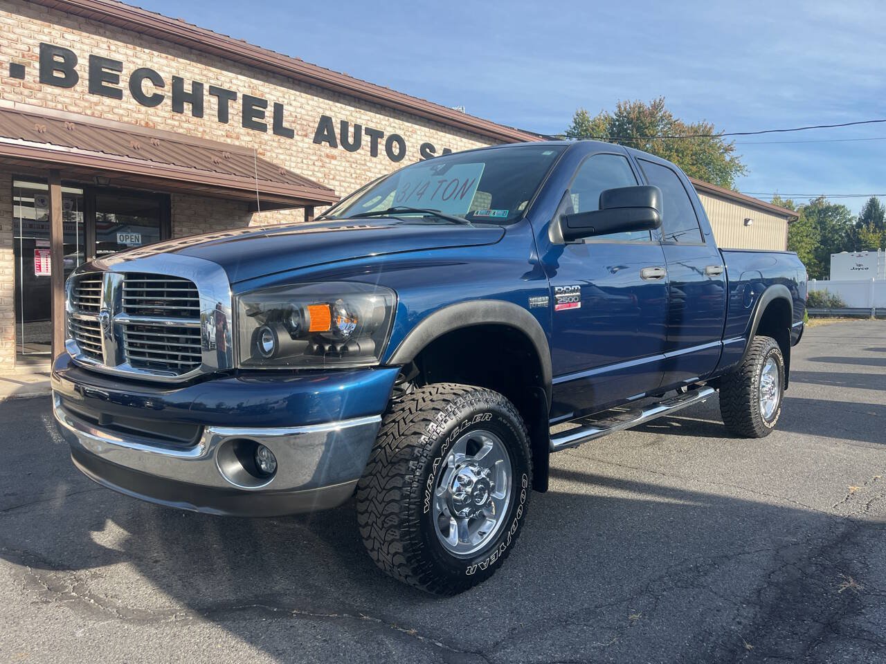 Used 2008 Dodge Ram 2500 Truck SLT w/ Popular Equipment Group AWD/4WD image 2
