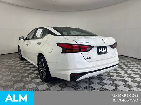 Used 2025 Nissan Altima 2.5 SV FWD image 9