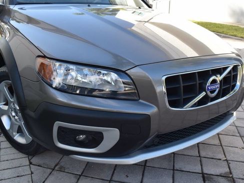 Used 2011 Volvo XC70 3.2 w/ Premium Pkg image 8