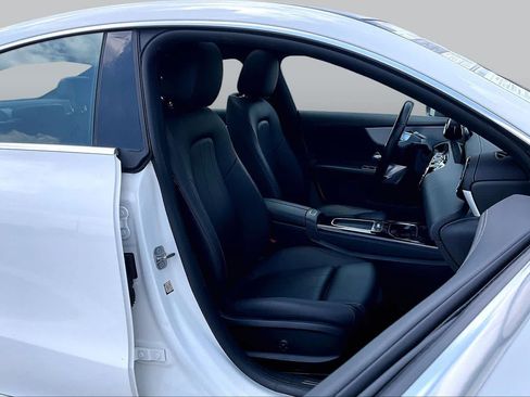 Used 2025 Mercedes-Benz CLA 250 image 9
