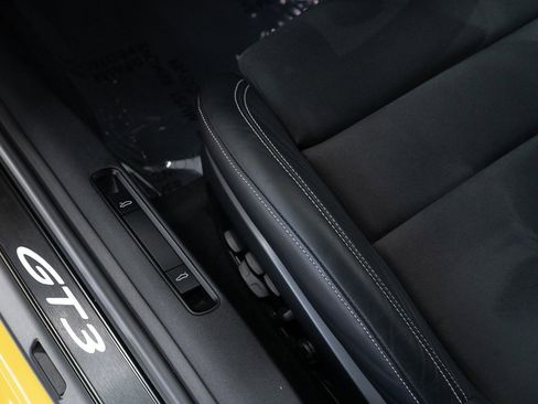 Used 2022 Porsche 911 GT3 image 12
