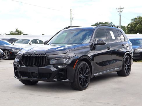 Used 2020 BMW X7 M50i w/ Dynamic Handling Package AWD/4WD image 3