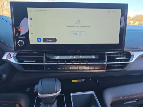 Used 2025 Toyota Sienna XSE image 22