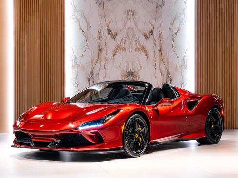 Used 2022 Ferrari F8 Tributo image 1