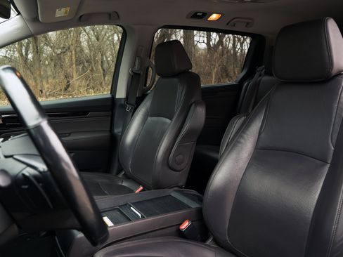 Used 2018 Honda Odyssey Elite image 17