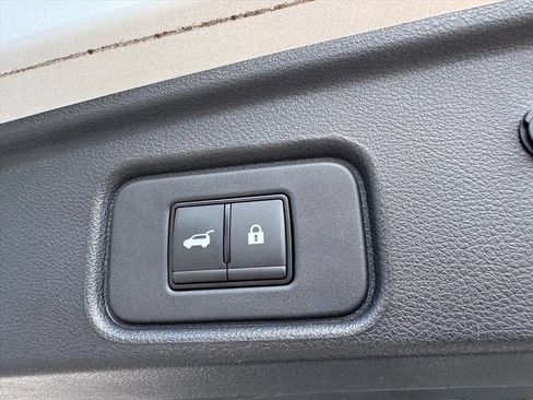 Certified 2024 Nissan Pathfinder SL AWD/4WD image 11
