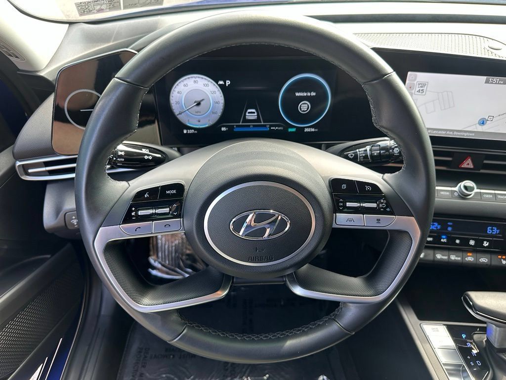 Certified 2023 Hyundai Elantra SEL w/ Convenience Package FWD image 16