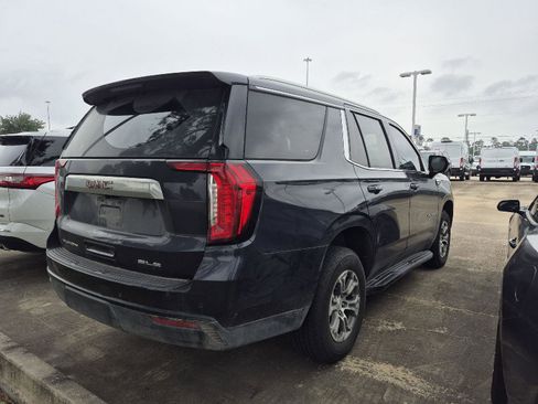 Used 2023 GMC Yukon SLE RWD image 3