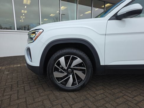 Used 2024 Volkswagen Atlas SE image 10