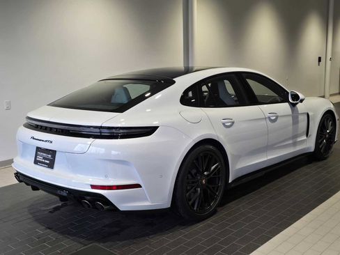 Used 2025 Porsche Panamera GTS image 7