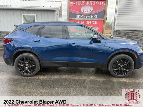 Used 2022 Chevrolet Blazer LT AWD/4WD image 2