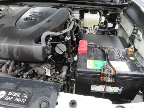 Used 2017 Toyota Tacoma TRD Pro image 19