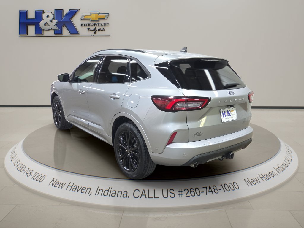 Used 2023 Ford Escape ST-Line Elite w/ Premium Technology Package AWD/4WD image 4