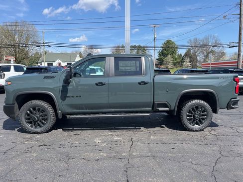 New 2026 Chevrolet Silverado 2500 LT w/ Trail Boss Package AWD/4WD image 2