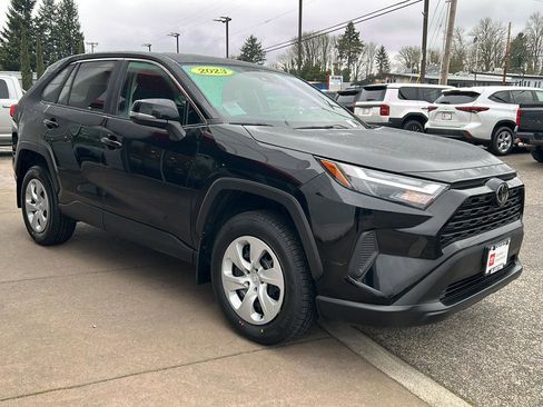 Certified 2023 Toyota RAV4 LE image 4