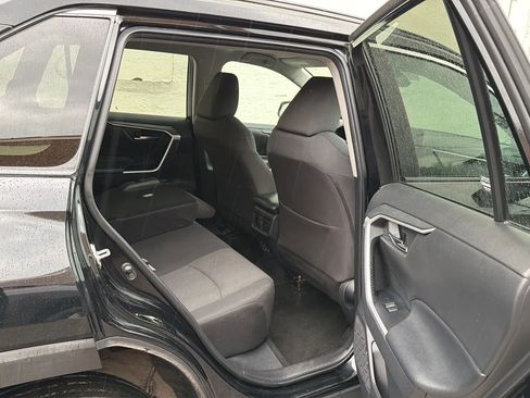 Used 2021 Toyota RAV4 XLE FWD image 26