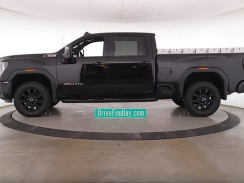 Used 2024 GMC Sierra 2500 AT4 w/ Technology Package AWD/4WD image 9