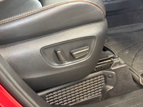 Used 2021 Toyota Sienna XSE FWD image 31