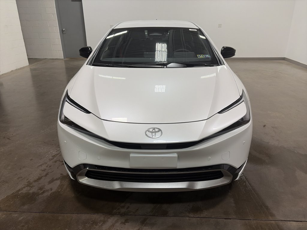 New 2026 Toyota Prius Plug-In Hybrid FWD image 7