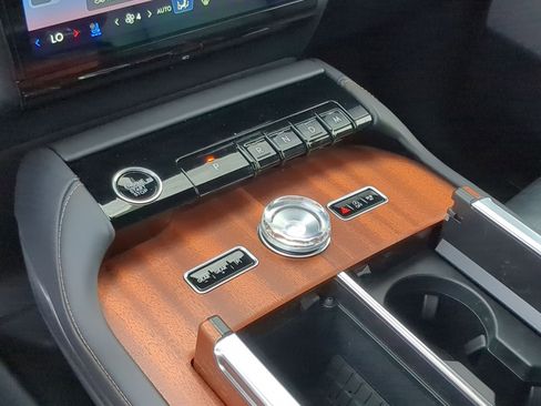 New 2025 Lincoln Navigator L Black Label image 19