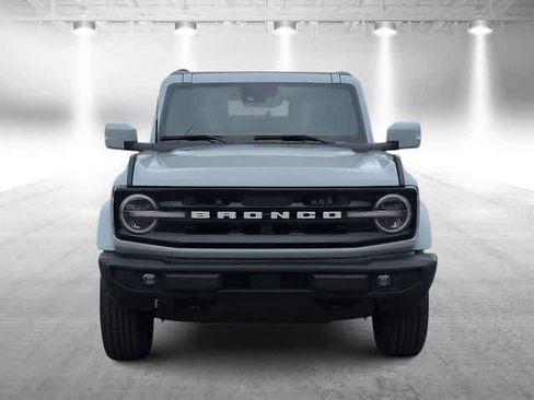 Used 2024 Ford Bronco Outer Banks AWD/4WD image 3