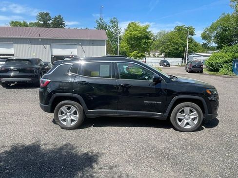 Used 2022 Jeep Compass Latitude w/ Convenience Group AWD/4WD image 4