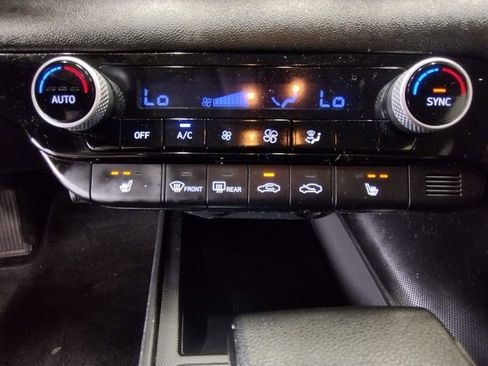 Used 2023 Hyundai Elantra Blue image 29