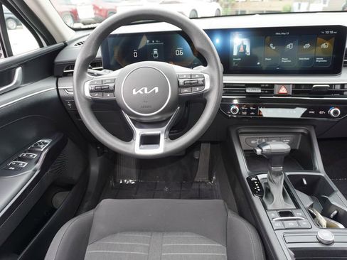 Used 2025 Kia K5 LXS FWD image 10