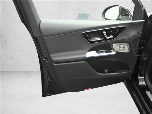 Certified 2026 Mercedes-Benz GLC 300 4MATIC image 17