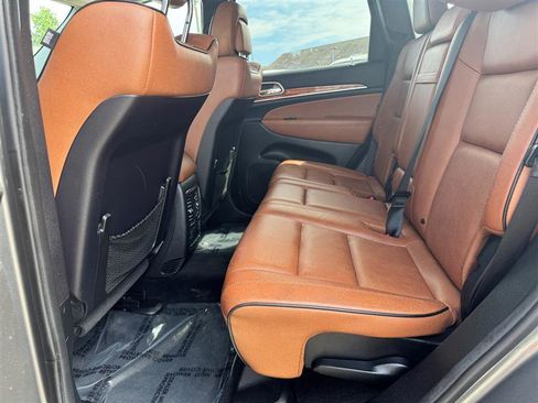 Used 2013 Jeep Grand Cherokee Overland image 23
