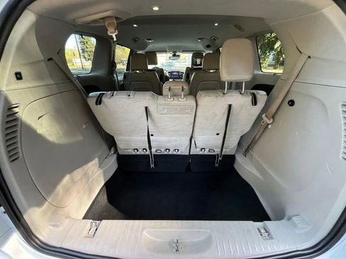 Used 2017 Chrysler Pacifica Touring-L Plus w/ Advanced Safetytec Group image 13