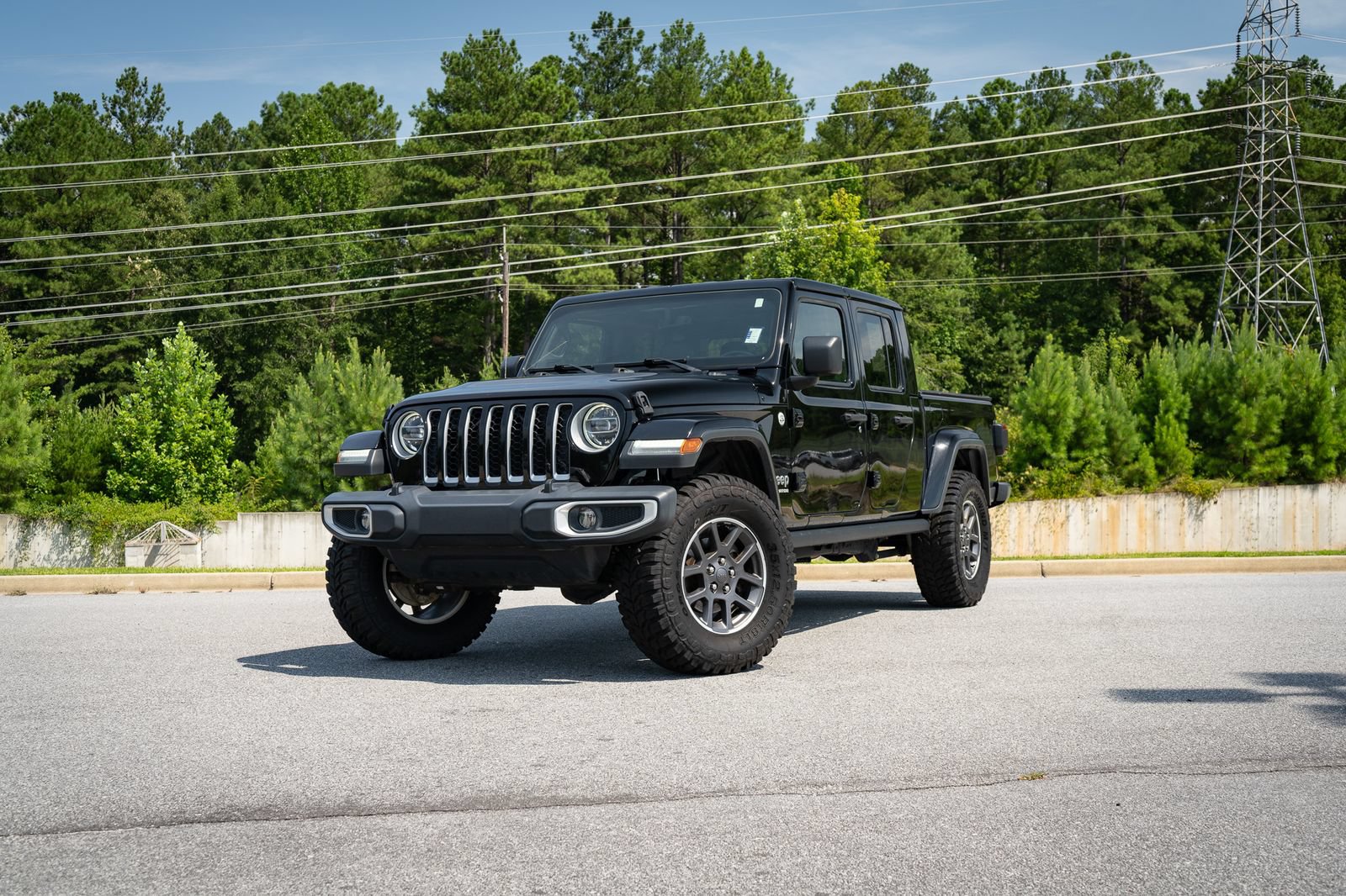 Used 2020 Jeep Gladiator Overland AWD/4WD image 1