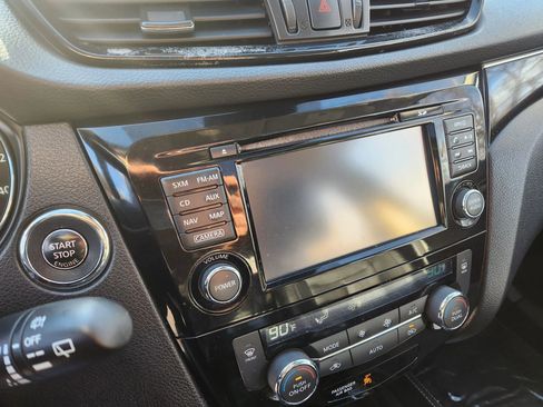 Used 2018 Nissan Rogue Sport SL w/ SL Premium Package image 26