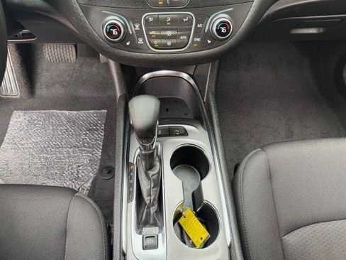 Used 2025 Chevrolet Malibu LT FWD image 24