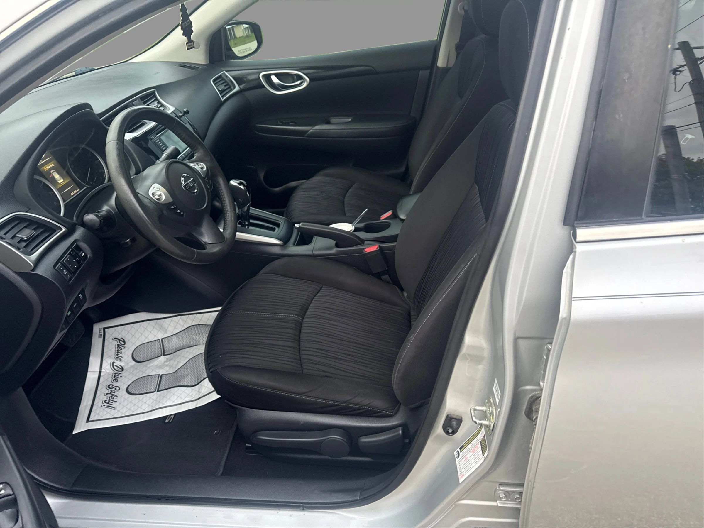 Used 2017 Nissan Sentra SV w/ Style Package FWD image 10
