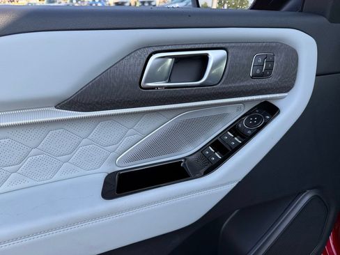 New 2026 Ford Explorer Platinum w/ LUX Leather Package AWD/4WD image 19