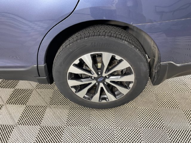 Used 2017 Subaru Outback 2.5i Limited AWD/4WD image 14