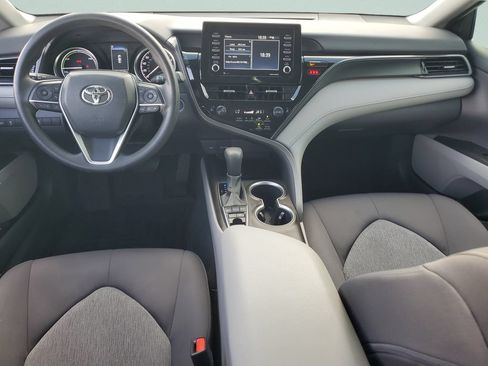 Used 2022 Toyota Camry LE FWD image 11